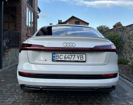 Белый Ауди E-Tron, объемом двигателя 0 л и пробегом 60 тыс. км за 48000 $, фото 2 на Automoto.ua