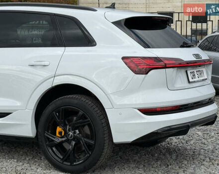 Белый Ауди E-Tron, объемом двигателя 0 л и пробегом 144 тыс. км за 29999 $, фото 22 на Automoto.ua