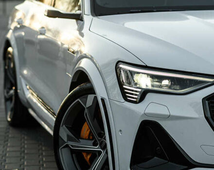 Белый Ауди E-Tron, объемом двигателя 0 л и пробегом 73 тыс. км за 46990 $, фото 11 на Automoto.ua