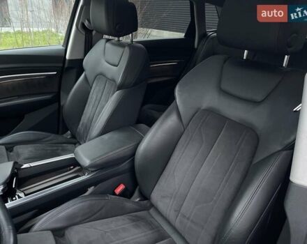Білий Ауді E-Tron, об'ємом двигуна 0 л та пробігом 76 тис. км за 33600 $, фото 20 на Automoto.ua