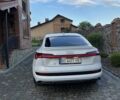Белый Ауди E-Tron, объемом двигателя 0 л и пробегом 60 тыс. км за 48000 $, фото 1 на Automoto.ua