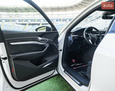 Ауди E-Tron 2021 в Одессе на Automoto.ua Белый Ауди E-Tron, объемом двигателя 0 л и пробегом 34 тыс. км за 51500 $, фото 20 на Automoto.ua