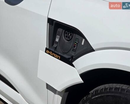Белый Ауди E-Tron, объемом двигателя 0 л и пробегом 53 тыс. км за 44999 $, фото 22 на Automoto.ua