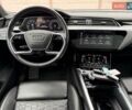 Белый Ауди E-Tron, объемом двигателя 0 л и пробегом 140 тыс. км за 31449 $, фото 122 на Automoto.ua