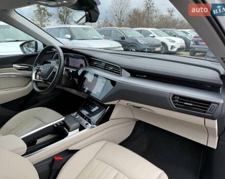 Белый Ауди E-Tron, объемом двигателя 0 л и пробегом 82 тыс. км за 38400 $, фото 124 на Automoto.ua