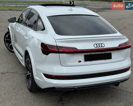 Белый Ауди E-Tron, объемом двигателя 0 л и пробегом 97 тыс. км за 42900 $, фото 8 на Automoto.ua