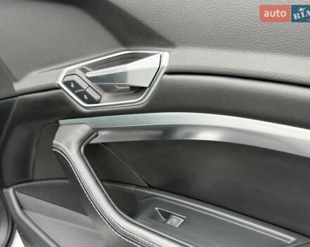 Белый Ауди E-Tron, объемом двигателя 0 л и пробегом 144 тыс. км за 29999 $, фото 42 на Automoto.ua