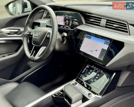 Белый Ауди E-Tron, объемом двигателя 0 л и пробегом 97 тыс. км за 42900 $, фото 38 на Automoto.ua