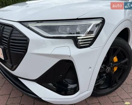 Белый Ауди E-Tron, объемом двигателя 0 л и пробегом 140 тыс. км за 31449 $, фото 10 на Automoto.ua