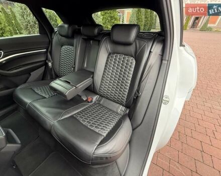 Белый Ауди E-Tron, объемом двигателя 0 л и пробегом 140 тыс. км за 31449 $, фото 153 на Automoto.ua