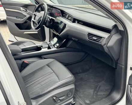 Білий Ауді E-Tron, об'ємом двигуна 0 л та пробігом 36 тис. км за 32500 $, фото 22 на Automoto.ua