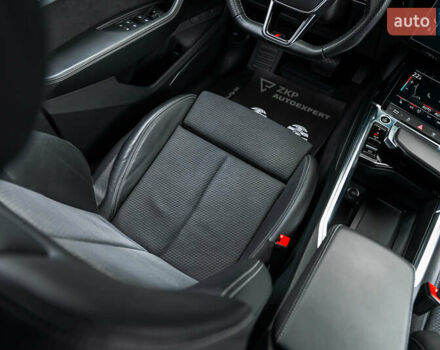 Білий Ауді E-Tron, об'ємом двигуна 0 л та пробігом 57 тис. км за 50555 $, фото 32 на Automoto.ua