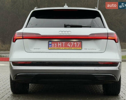 Білий Ауді E-Tron, об'ємом двигуна 0 л та пробігом 69 тис. км за 31500 $, фото 9 на Automoto.ua
