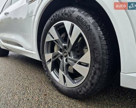 Белый Ауди E-Tron, объемом двигателя 0 л и пробегом 68 тыс. км за 39999 $, фото 27 на Automoto.ua