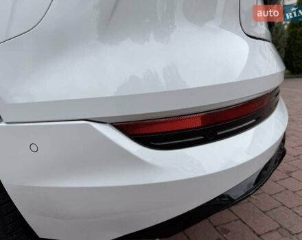 Белый Ауди E-Tron, объемом двигателя 0 л и пробегом 140 тыс. км за 31449 $, фото 55 на Automoto.ua