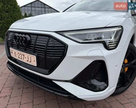 Белый Ауди E-Tron, объемом двигателя 0 л и пробегом 140 тыс. км за 31449 $, фото 9 на Automoto.ua