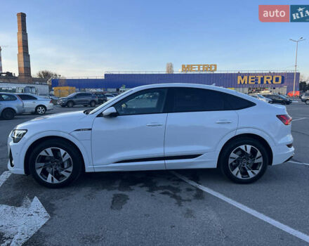 Белый Ауди E-Tron, объемом двигателя 0 л и пробегом 57 тыс. км за 32200 $, фото 6 на Automoto.ua