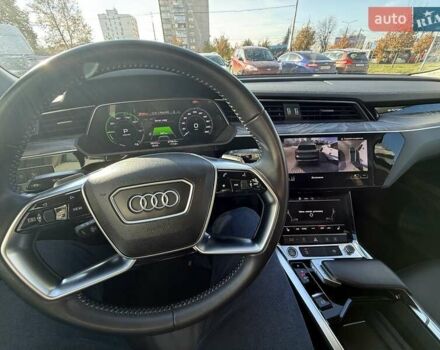 Ауді E-Tron 2021 у Львові на Automoto.ua Білий Ауді E-Tron, об'ємом двигуна 0 л та пробігом 38 тис. км за 32500 $, фото 8 на Automoto.ua
