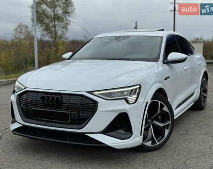 Белый Ауди E-Tron, объемом двигателя 0 л и пробегом 97 тыс. км за 42900 $, фото 14 на Automoto.ua