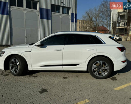 Белый Ауди E-Tron, объемом двигателя 0 л и пробегом 23 тыс. км за 37991 $, фото 17 на Automoto.ua