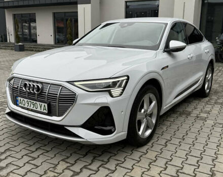 Белый Ауди E-Tron, объемом двигателя 0 л и пробегом 140 тыс. км за 33490 $, фото 4 на Automoto.ua