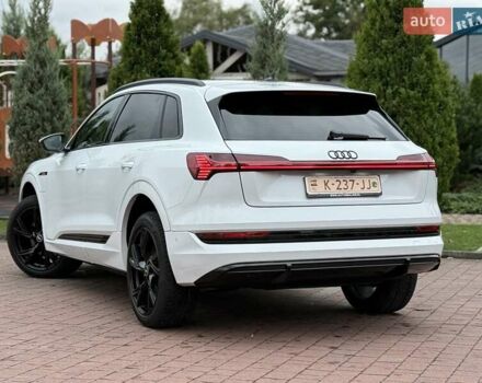 Белый Ауди E-Tron, объемом двигателя 0 л и пробегом 140 тыс. км за 31449 $, фото 48 на Automoto.ua