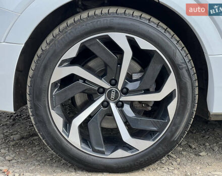 Белый Ауди E-Tron, объемом двигателя 0 л и пробегом 41 тыс. км за 42727 $, фото 16 на Automoto.ua