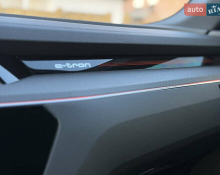 Белый Ауди E-Tron, объемом двигателя 0 л и пробегом 55 тыс. км за 43000 $, фото 16 на Automoto.ua