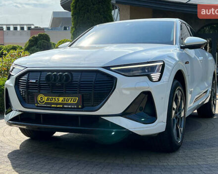 Белый Ауди E-Tron, объемом двигателя 0 л и пробегом 33 тыс. км за 42990 $, фото 2 на Automoto.ua