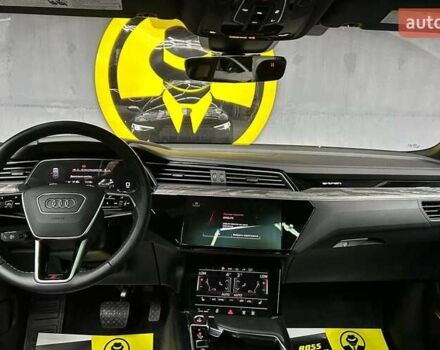 Білий Ауді E-Tron, об'ємом двигуна 0 л та пробігом 13 тис. км за 42500 $, фото 14 на Automoto.ua