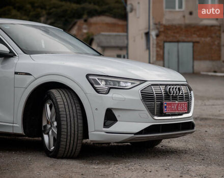 Білий Ауді E-Tron, об'ємом двигуна 0 л та пробігом 94 тис. км за 37999 $, фото 2 на Automoto.ua