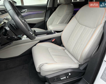 Белый Ауди E-Tron, объемом двигателя 0 л и пробегом 60 тыс. км за 34700 $, фото 36 на Automoto.ua