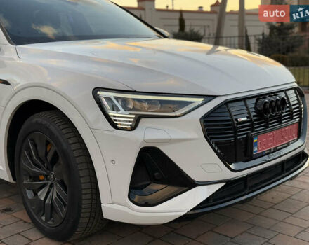 Белый Ауди E-Tron, объемом двигателя 0 л и пробегом 55 тыс. км за 43000 $, фото 66 на Automoto.ua