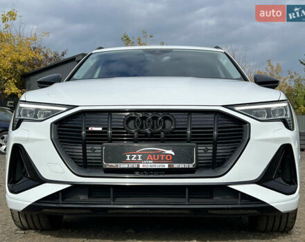 Белый Ауди E-Tron, объемом двигателя 0 л и пробегом 41 тыс. км за 42727 $, фото 1 на Automoto.ua