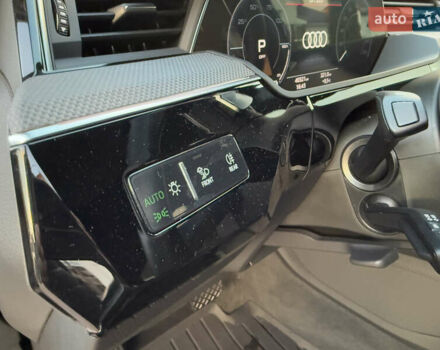 Белый Ауди E-Tron, объемом двигателя 0 л и пробегом 55 тыс. км за 43000 $, фото 58 на Automoto.ua