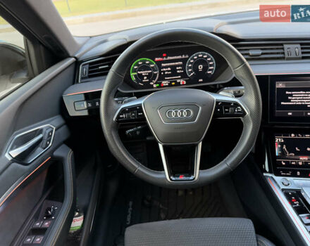 Белый Ауди E-Tron, объемом двигателя 0 л и пробегом 55 тыс. км за 43000 $, фото 4 на Automoto.ua