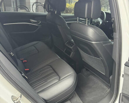 Белый Ауди E-Tron, объемом двигателя 0 л и пробегом 42 тыс. км за 50600 $, фото 10 на Automoto.ua