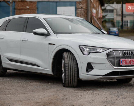 Белый Ауди E-Tron, объемом двигателя 0 л и пробегом 94 тыс. км за 38999 $, фото 3 на Automoto.ua