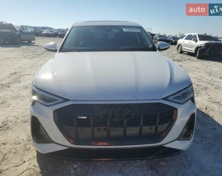 Білий Ауді E-Tron, об'ємом двигуна 0 л та пробігом 51 тис. км за 19100 $, фото 4 на Automoto.ua