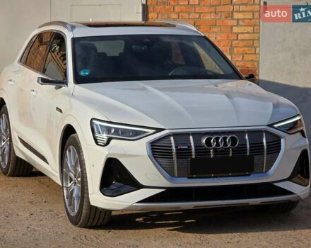 Белый Ауди E-Tron, объемом двигателя 0 л и пробегом 26 тыс. км за 48778 $, фото 97 на Automoto.ua