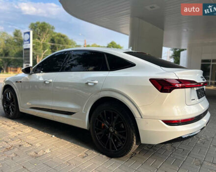Білий Ауді E-Tron, об'ємом двигуна 0 л та пробігом 22 тис. км за 41500 $, фото 23 на Automoto.ua