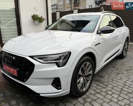 Белый Ауди E-Tron, объемом двигателя 0 л и пробегом 60 тыс. км за 34700 $, фото 17 на Automoto.ua