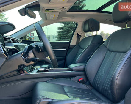 Белый Ауди E-Tron, объемом двигателя 0 л и пробегом 33 тыс. км за 42990 $, фото 24 на Automoto.ua