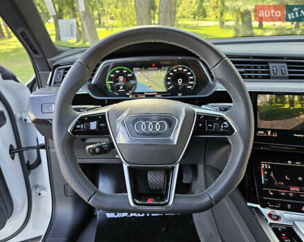 Белый Ауди E-Tron, объемом двигателя 0 л и пробегом 1 тыс. км за 64999 $, фото 11 на Automoto.ua