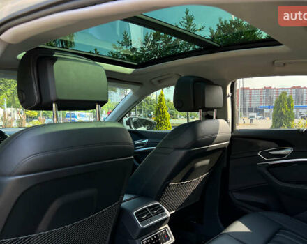 Белый Ауди E-Tron, объемом двигателя 0 л и пробегом 33 тыс. км за 42990 $, фото 18 на Automoto.ua