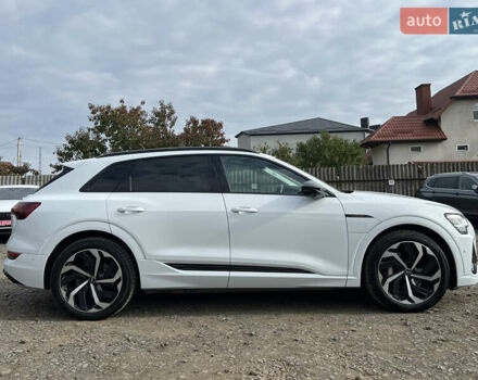 Белый Ауди E-Tron, объемом двигателя 0 л и пробегом 41 тыс. км за 42727 $, фото 8 на Automoto.ua