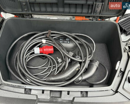 Белый Ауди E-Tron, объемом двигателя 0 л и пробегом 60 тыс. км за 34700 $, фото 79 на Automoto.ua