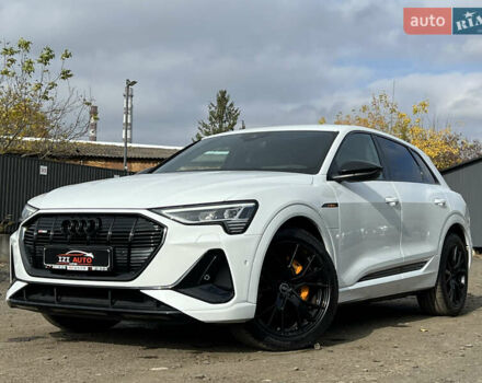 Белый Ауди E-Tron, объемом двигателя 0 л и пробегом 23 тыс. км за 44483 $, фото 3 на Automoto.ua