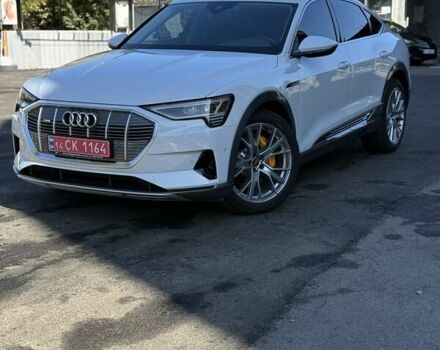 Белый Ауди E-Tron, объемом двигателя 0 л и пробегом 16 тыс. км за 44000 $, фото 14 на Automoto.ua
