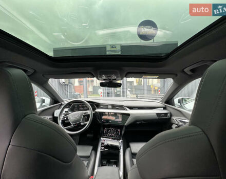 Білий Ауді E-Tron, об'ємом двигуна 0 л та пробігом 11 тис. км за 49700 $, фото 15 на Automoto.ua